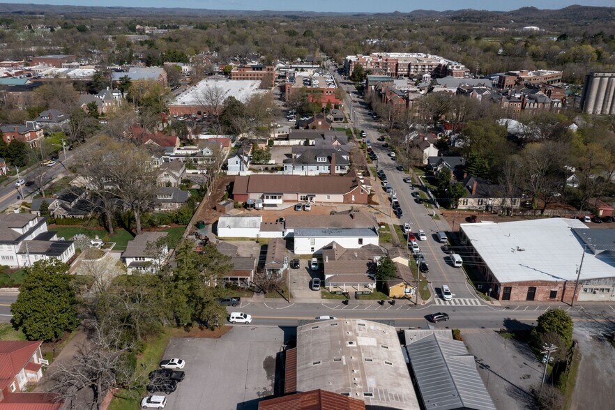 202 S Margin St, Franklin, TN à vendre - Photo de l’immeuble – Image 3 sur 13