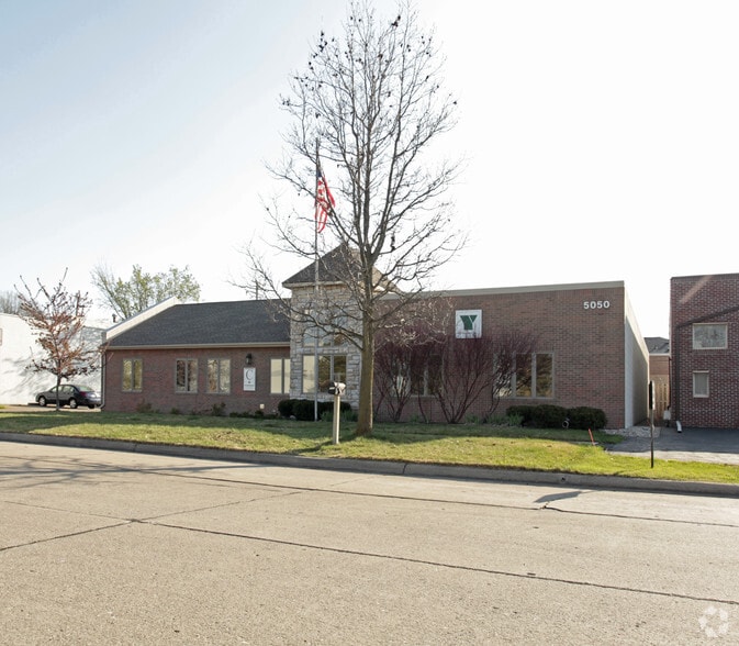 5050 Leafdale Blvd, Royal Oak, MI à louer - Photo de l’immeuble – Image 2 sur 2