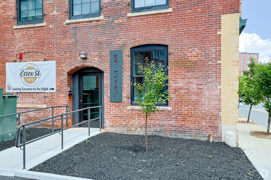 86 Essex St, Haverhill, MA à louer - Photo de l’immeuble – Image 3 sur 30