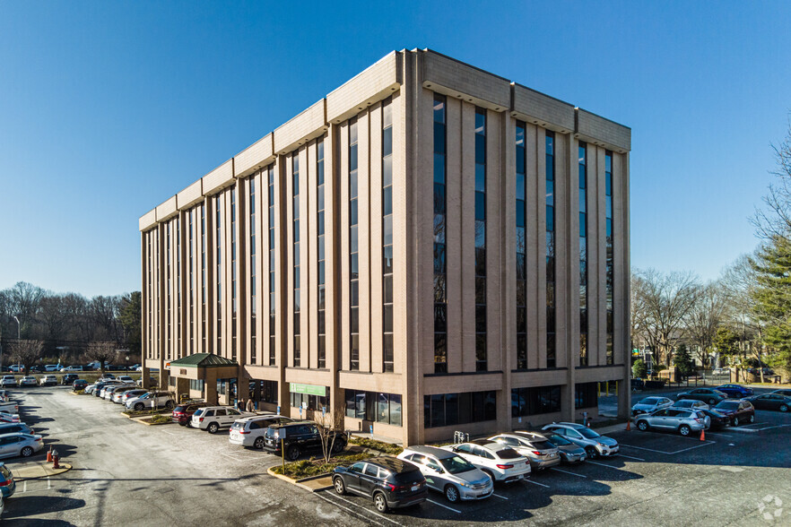 7700 Little River Tpke, Annandale, VA à louer - Photo de l’immeuble – Image 2 sur 5