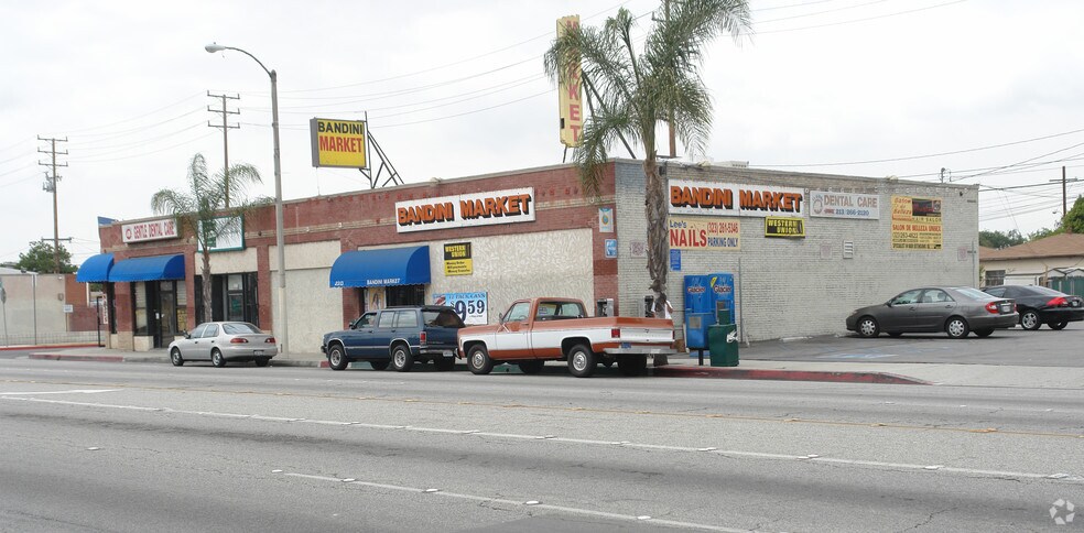 2313 S Atlantic Blvd, Commerce, CA à louer - Photo de l’immeuble – Image 3 sur 12