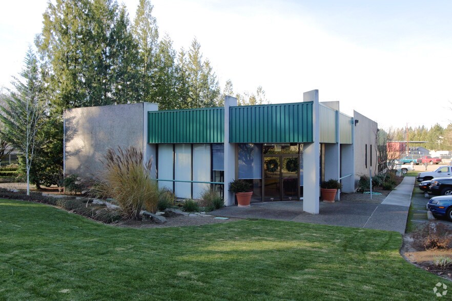 16045 SW Upper Boones Ferry Rd, Tigard, OR à vendre - Photo de l’immeuble – Image 2 sur 5