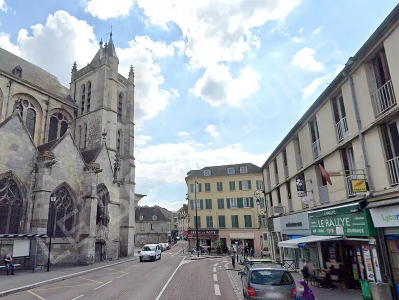 Local commercial dans Montereau-Fault-Yonne à vendre - Photo de l’immeuble – Image 2 sur 4