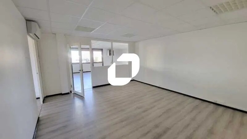 Bureau dans Mérignac à louer - Photo de l’immeuble – Image 3 sur 11