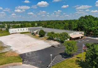 1821 S 1st St, Rogers, AR à louer Photo intérieure– Image 1 sur 2