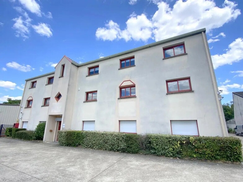 Bureau dans Conflans-Sainte-Honorine à louer - Photo de l’immeuble – Image 1 sur 17
