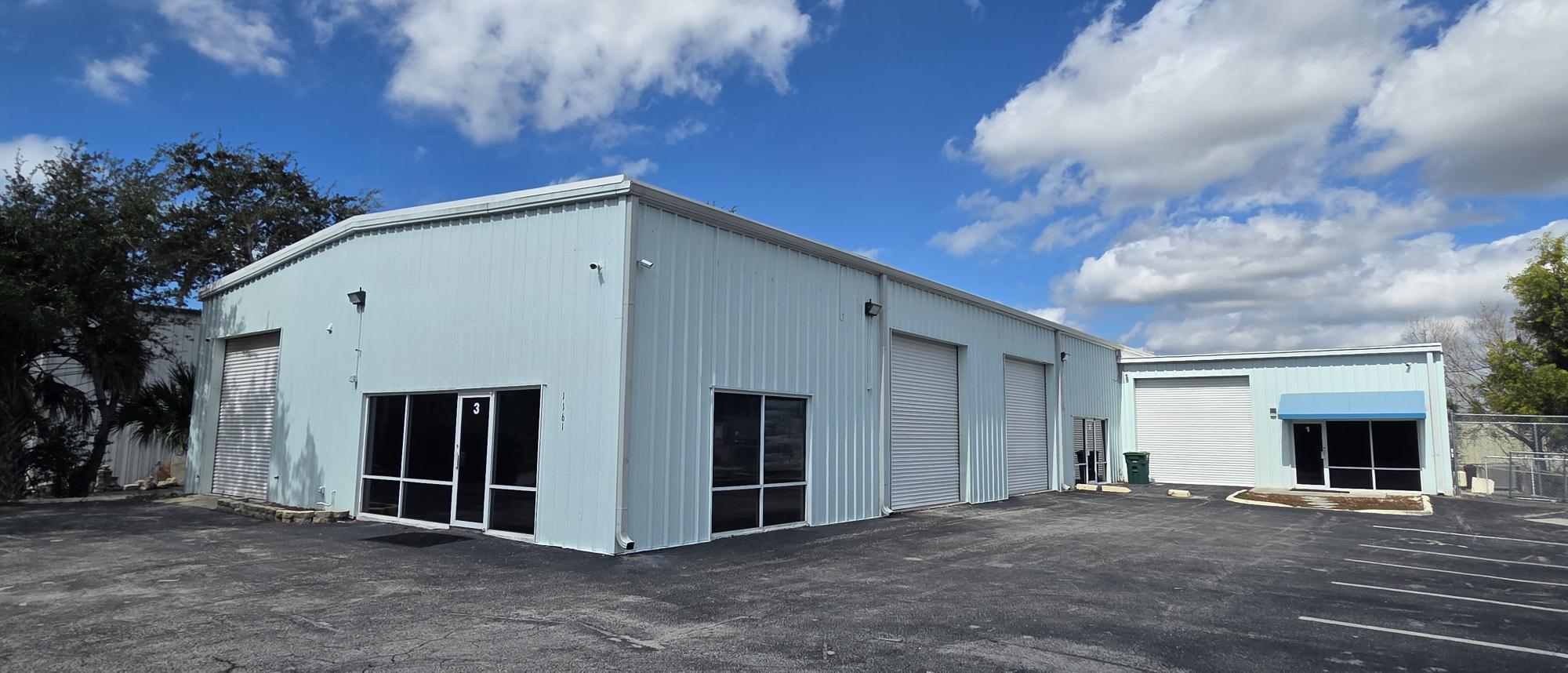 1161 Sun Century Rd, Naples, FL à louer Photo de l’immeuble– Image 1 sur 9