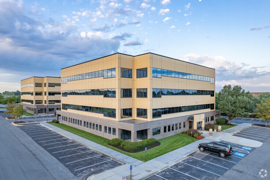 8735 Rosehill Rd, Lenexa, KS à louer - Photo de l’immeuble – Image 1 sur 7