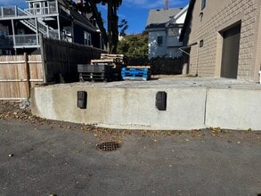 817 Moody St, Waltham, MA à louer Photo de l’immeuble– Image 2 sur 19