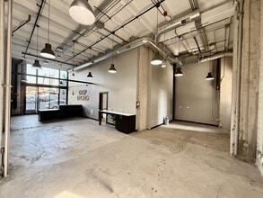 233 A St, San Diego, CA à vendre Photo intérieure– Image 2 sur 4