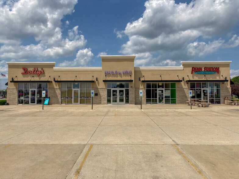 2518-2524 N Dirksen Pky, Springfield, IL à louer - Photo de l’immeuble – Image 2 sur 8