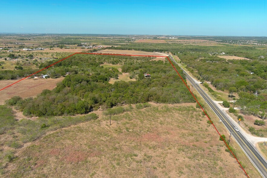 11445 FM 1854, Dale, TX à vendre - Photo de l’immeuble – Image 3 sur 43