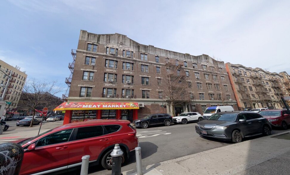 118 Nagle Ave, New York, NY à vendre - Photo de l’immeuble – Image 1 sur 8