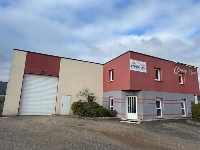 Plus de détails pour 10 Rue Du Grand Pre, NORROY-LE-VENEUR - Local d'activités à louer