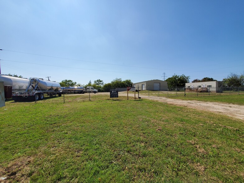 732 County Road 214, Venus, TX à louer - Photo de l’immeuble – Image 1 sur 5