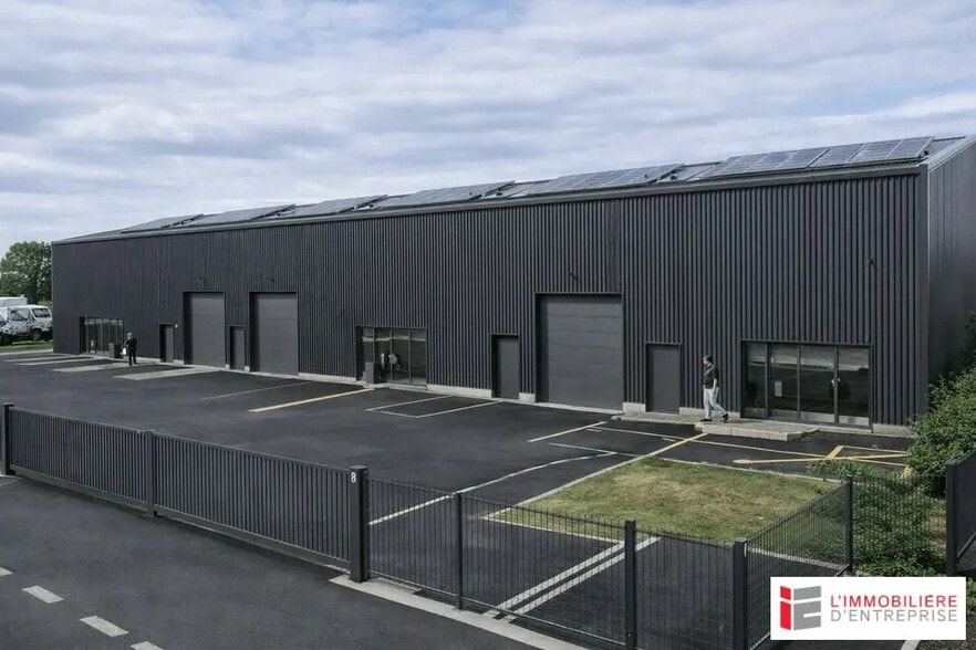 Local d'activités dans La Mézière à vendre - Photo de l’immeuble – Image 1 sur 4