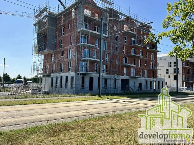 Local d'activités dans Fleury-sur-Orne à vendre - Photo de l’immeuble – Image 1 sur 5
