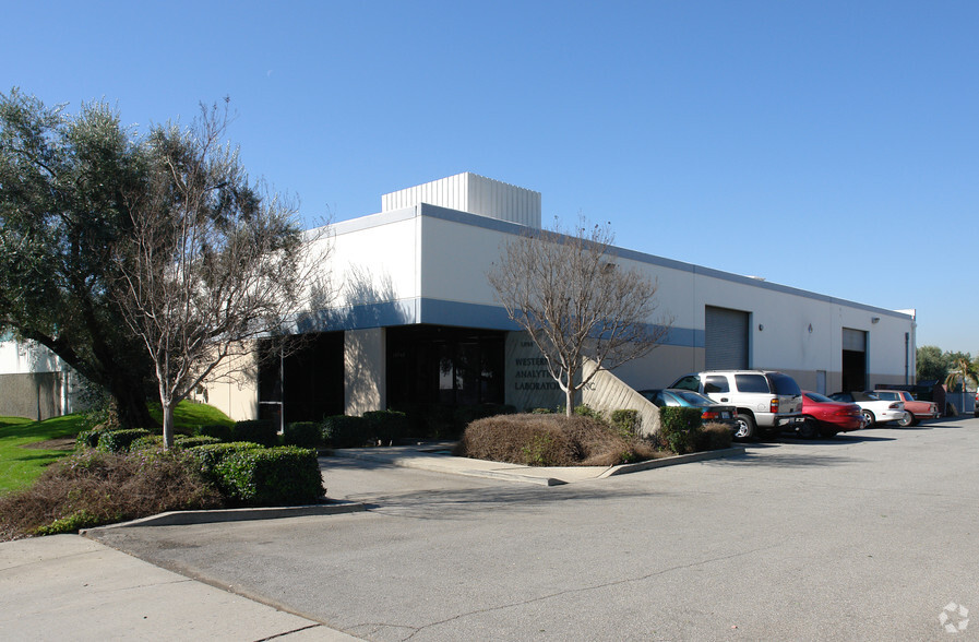 13744 Monte Vista Ave, Chino, CA à louer - Photo principale – Image 2 sur 3