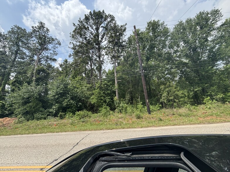 27131 Hanna Rd, Conroe, TX à vendre - Photo de l’immeuble – Image 3 sur 3