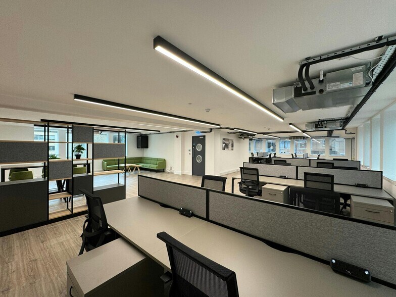 16 St Clare St, Londres à louer - Photo de l’immeuble – Image 2 sur 14