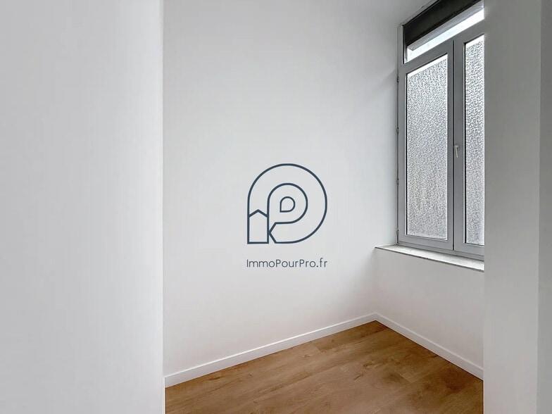 Bureau dans Lille à vendre - Photo de l’immeuble – Image 3 sur 8