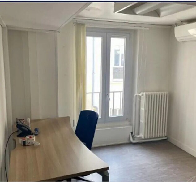 Bureau dans Versailles à louer - Photo de l’immeuble – Image 3 sur 3