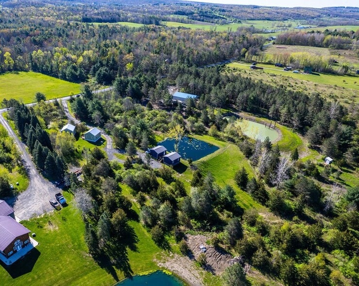 5319 & 5315 Bassett rd, Hector, NY à vendre - Photo de l’immeuble – Image 1 sur 16