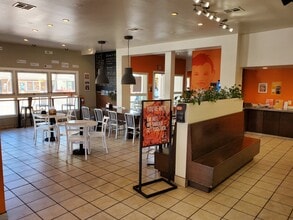 900 Embarcadero del Mar, Goleta, CA à louer Photo intérieure– Image 2 sur 7