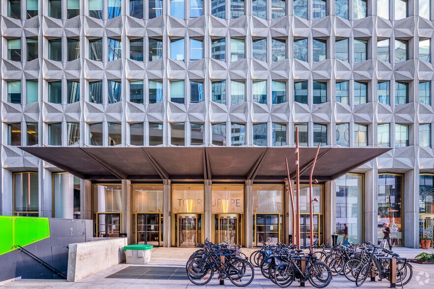 Bureau dans Courbevoie à louer - Photo de l’immeuble – Image 3 sur 4