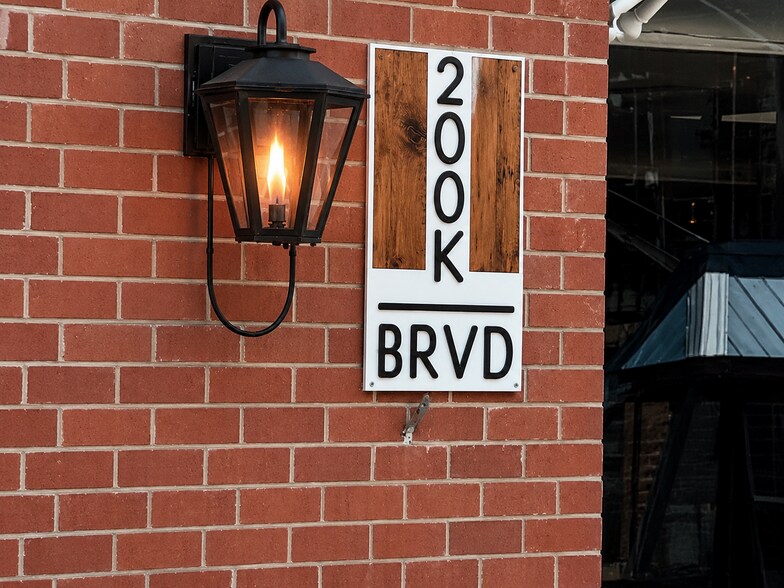 200 King St, Brevard, NC à louer - Photo de l’immeuble – Image 3 sur 11