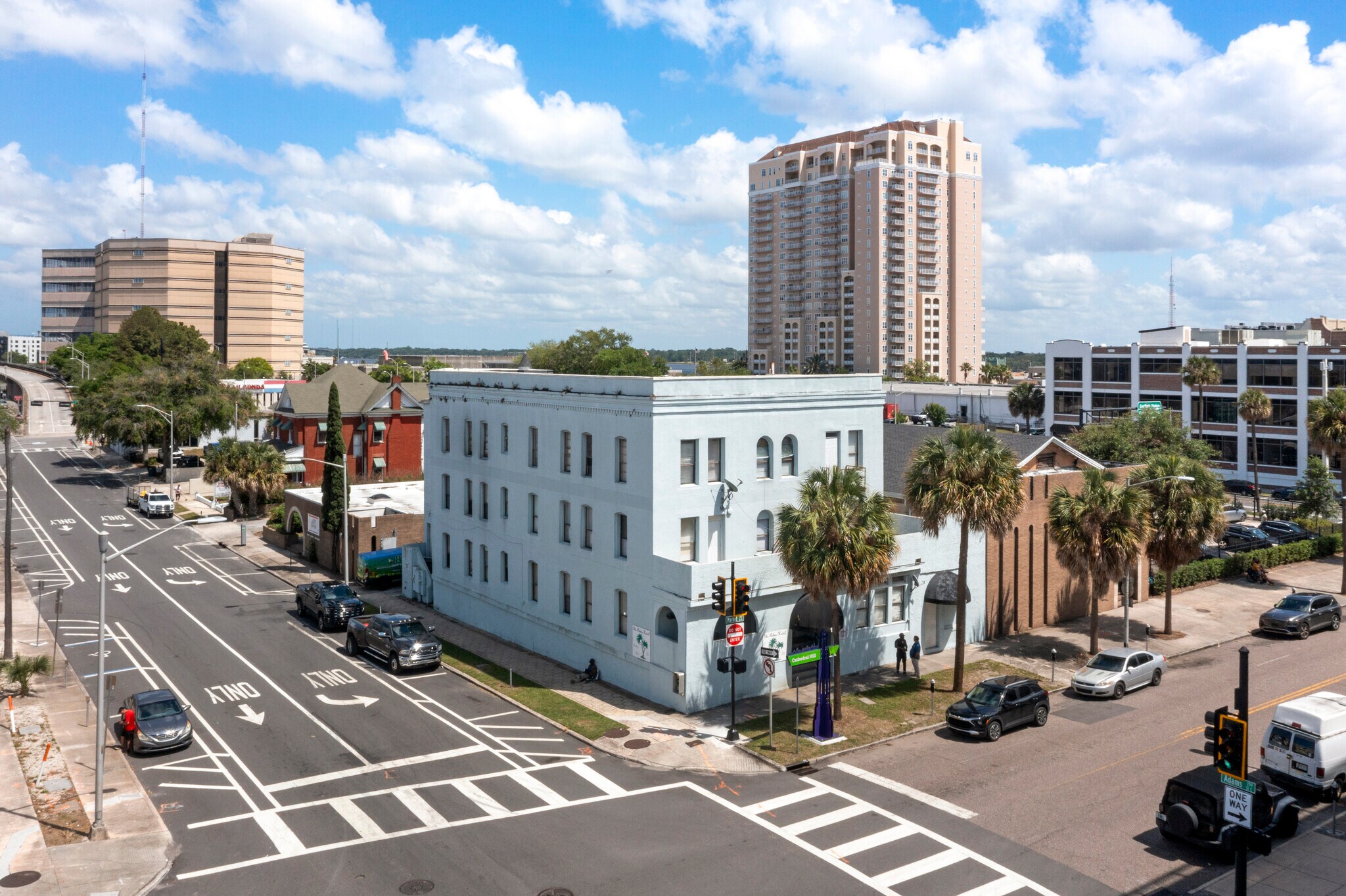 129 N Market St, Jacksonville, FL à vendre Photo principale– Image 1 sur 11
