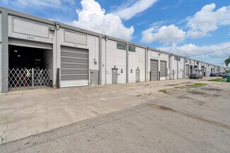 Plus de détails pour 4201-4250 NW 37th Ct, Miami, FL - Industriel/Logistique à louer