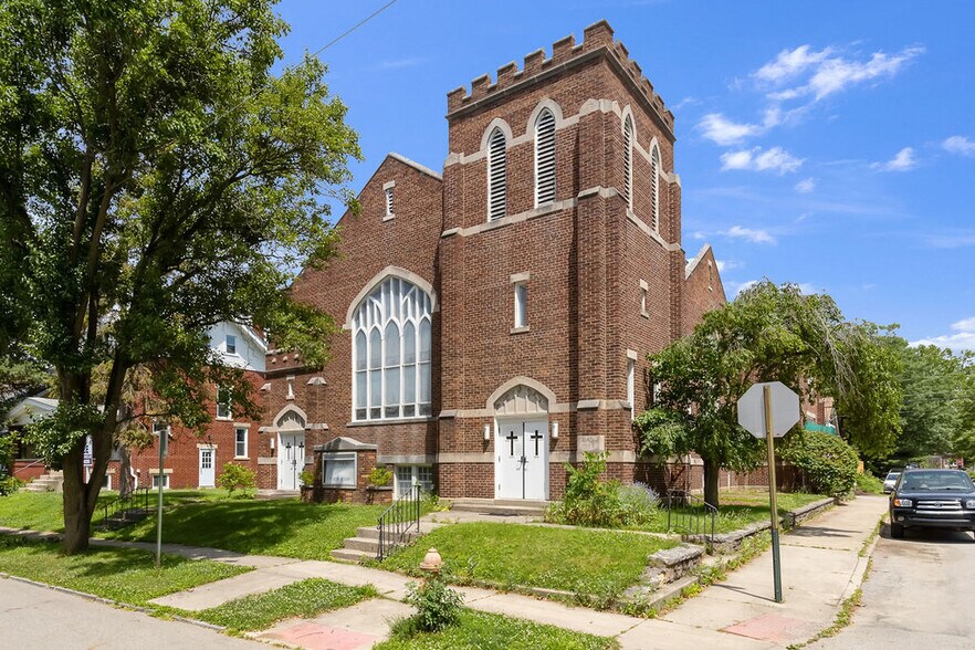 366 E Tulane Rd, Columbus, OH à vendre - Photo de l’immeuble – Image 1 sur 68