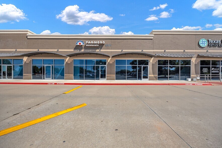 5501 Gordon Smith Dr, Rowlett, TX à louer - Photo de l’immeuble – Image 2 sur 8