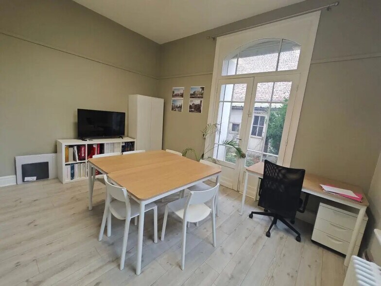 Bureau dans Lille à louer - Photo de l’immeuble – Image 1 sur 3