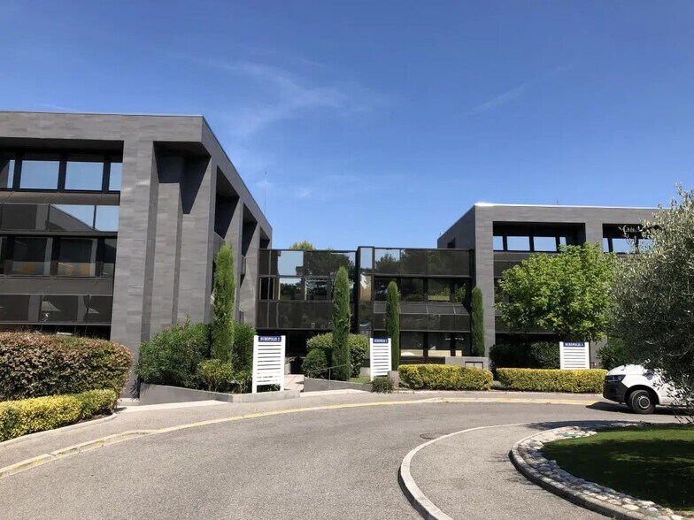 Bureau dans Valbonne à louer - Photo de l’immeuble – Image 2 sur 16