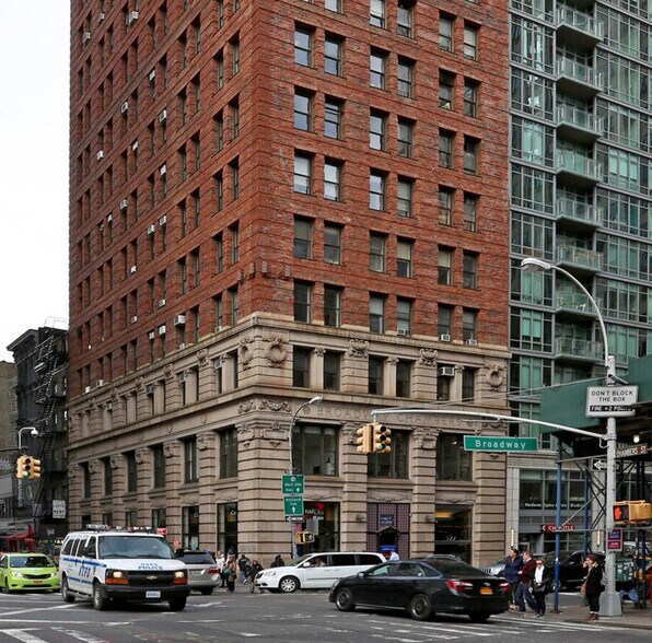 277 Broadway, New York, NY à louer - Photo de l’immeuble – Image 1 sur 7