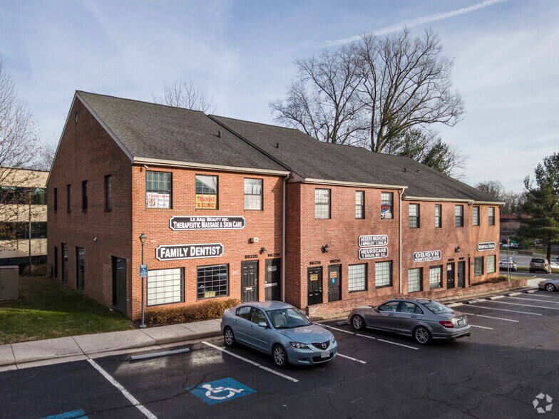 8622 Lee Hwy, Fairfax, VA à vendre - Photo de l’immeuble – Image 1 sur 10
