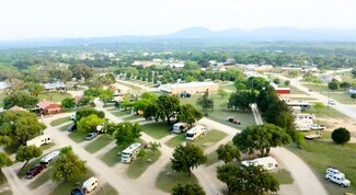 Plus de détails pour 2231 Highway 16 N, Bandera, TX - Spécialisé à vendre