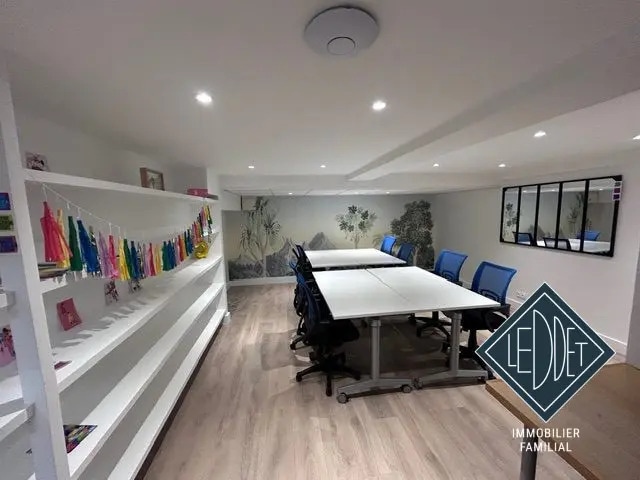 Plus de détails pour Local commercial à vendre