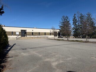 Plus de détails pour 144 Bignall St, Warwick, RI - Local d'activités à louer