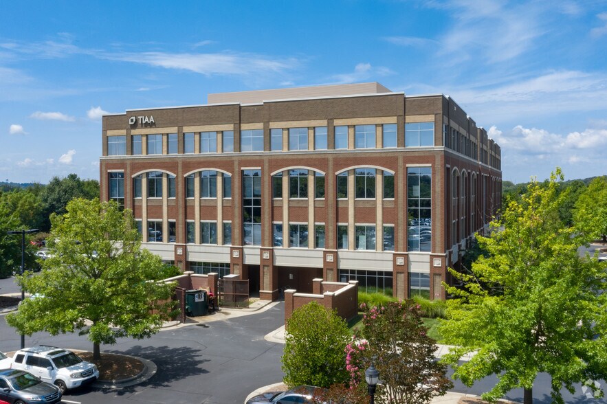 3426 Toringdon Way, Charlotte, NC à louer - Photo de l’immeuble – Image 2 sur 9