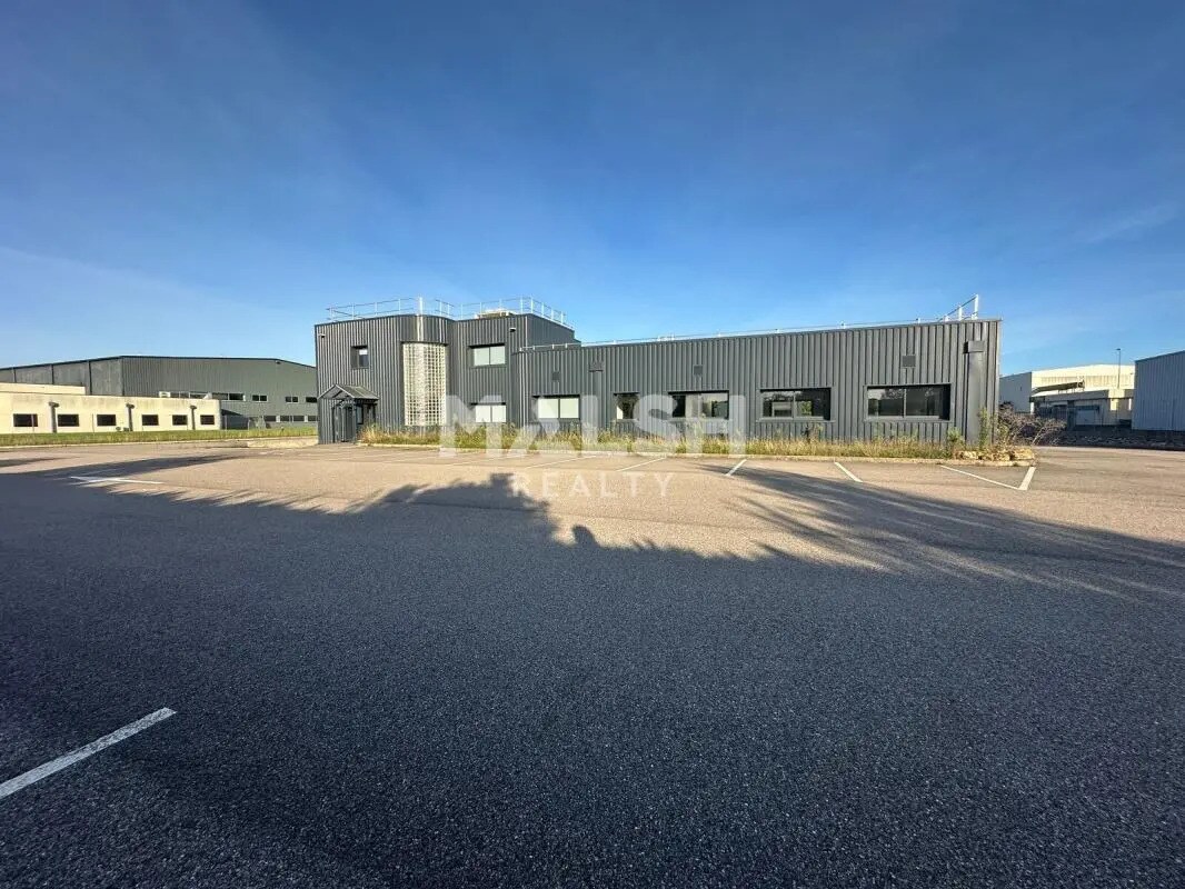 Local d'activités dans Saint-André-de-Corcy à vendre Photo de l’immeuble– Image 1 sur 6