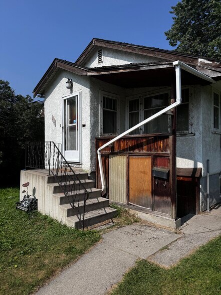 432 14 NW ave, Calgary, AB à vendre - Photo de l’immeuble – Image 3 sur 5