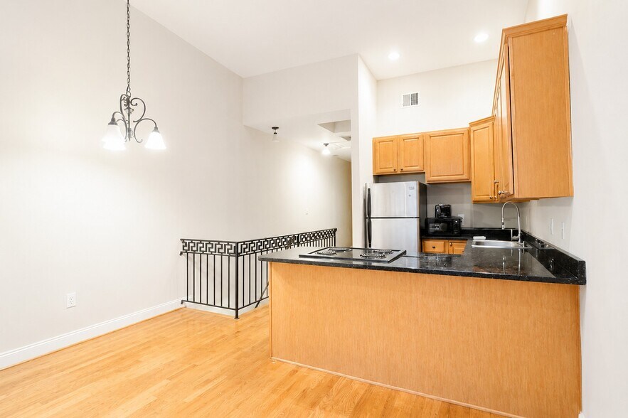 1911 8th St NW, Washington, DC à vendre - Photo de l’immeuble – Image 2 sur 7