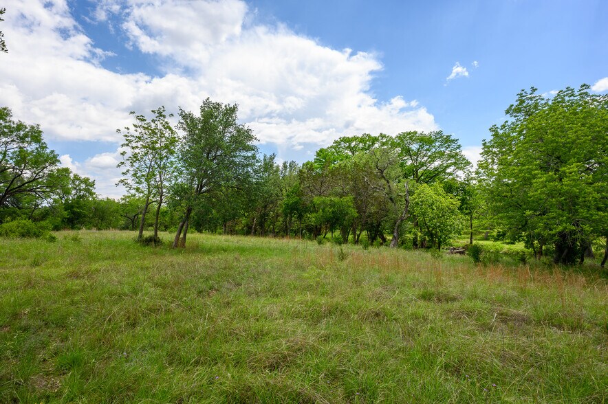 114 Bledsoe Ranch Road, Center Point, TX à vendre - Photo de l’immeuble – Image 3 sur 19