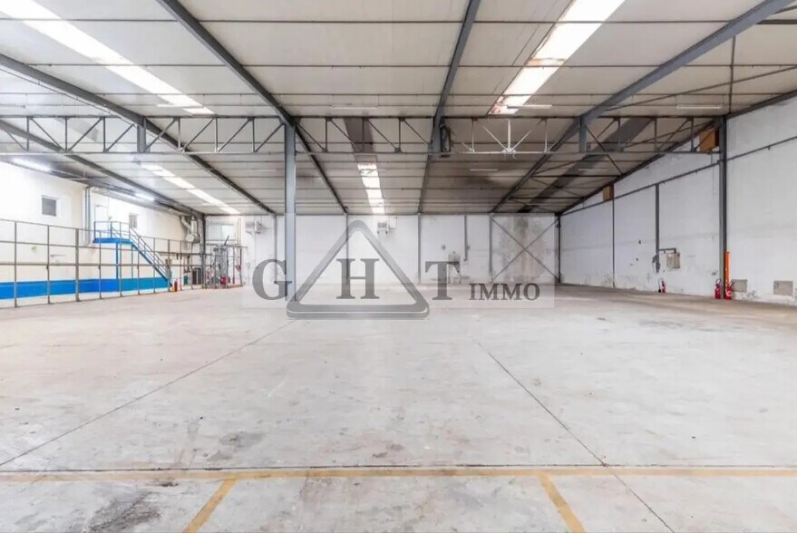 Industriel/Logistique dans Noisy-le-Grand à vendre - Photo de l’immeuble – Image 1 sur 3