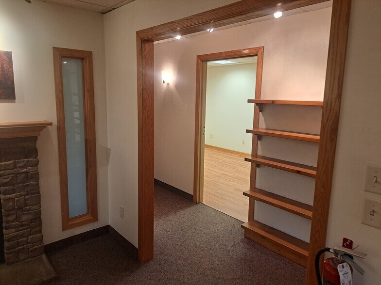 7600 143rd St W, Apple Valley, MN à louer - Photo de l’immeuble – Image 1 sur 12