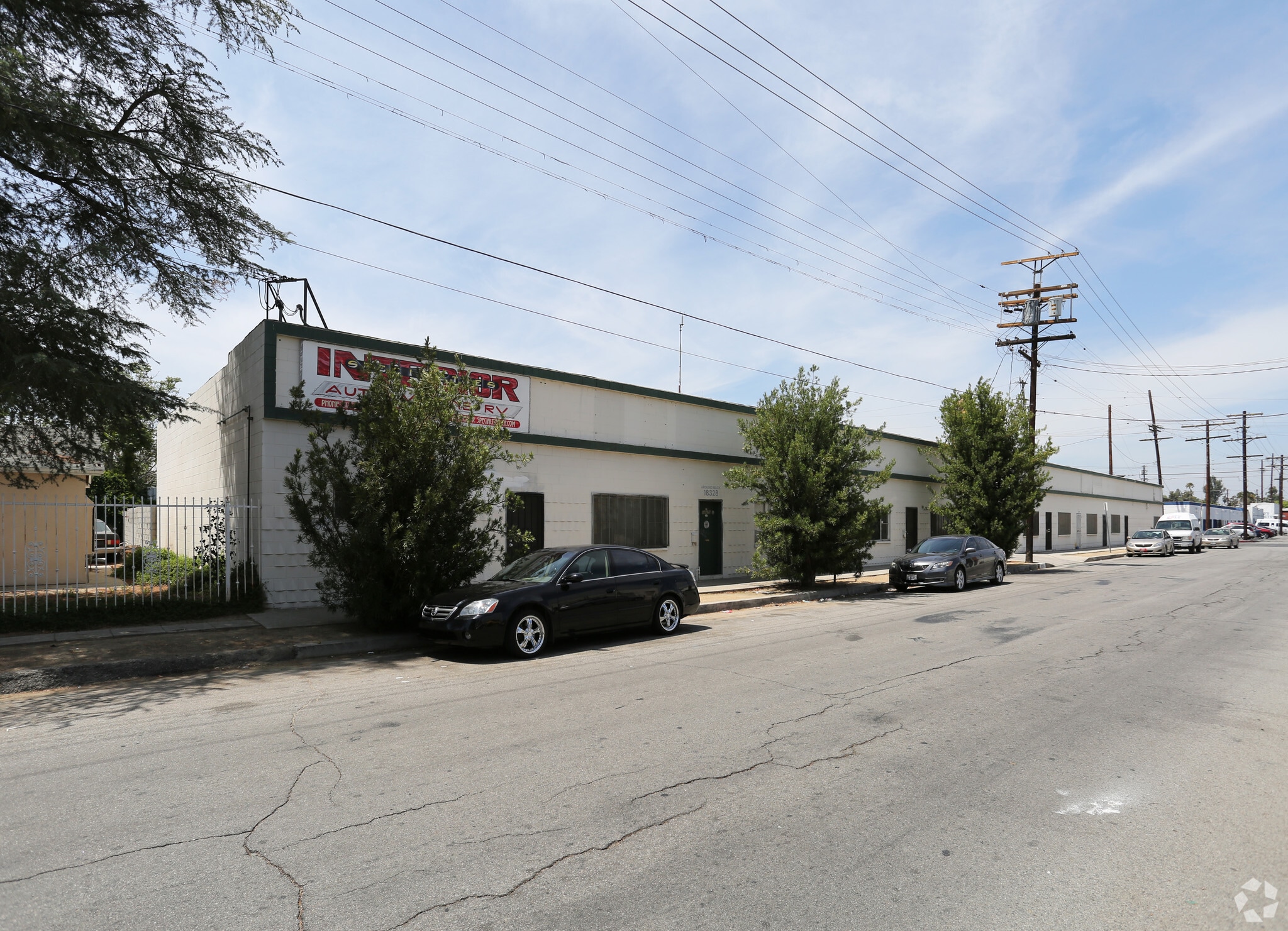 18326-18348 Gault St, Reseda, CA à louer Photo principale– Image 1 sur 8
