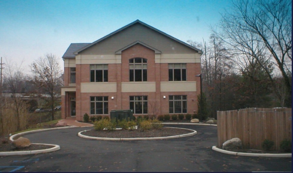 101 Chestnut Ridge Rd, Montvale, NJ à louer - Photo principale – Image 1 sur 1